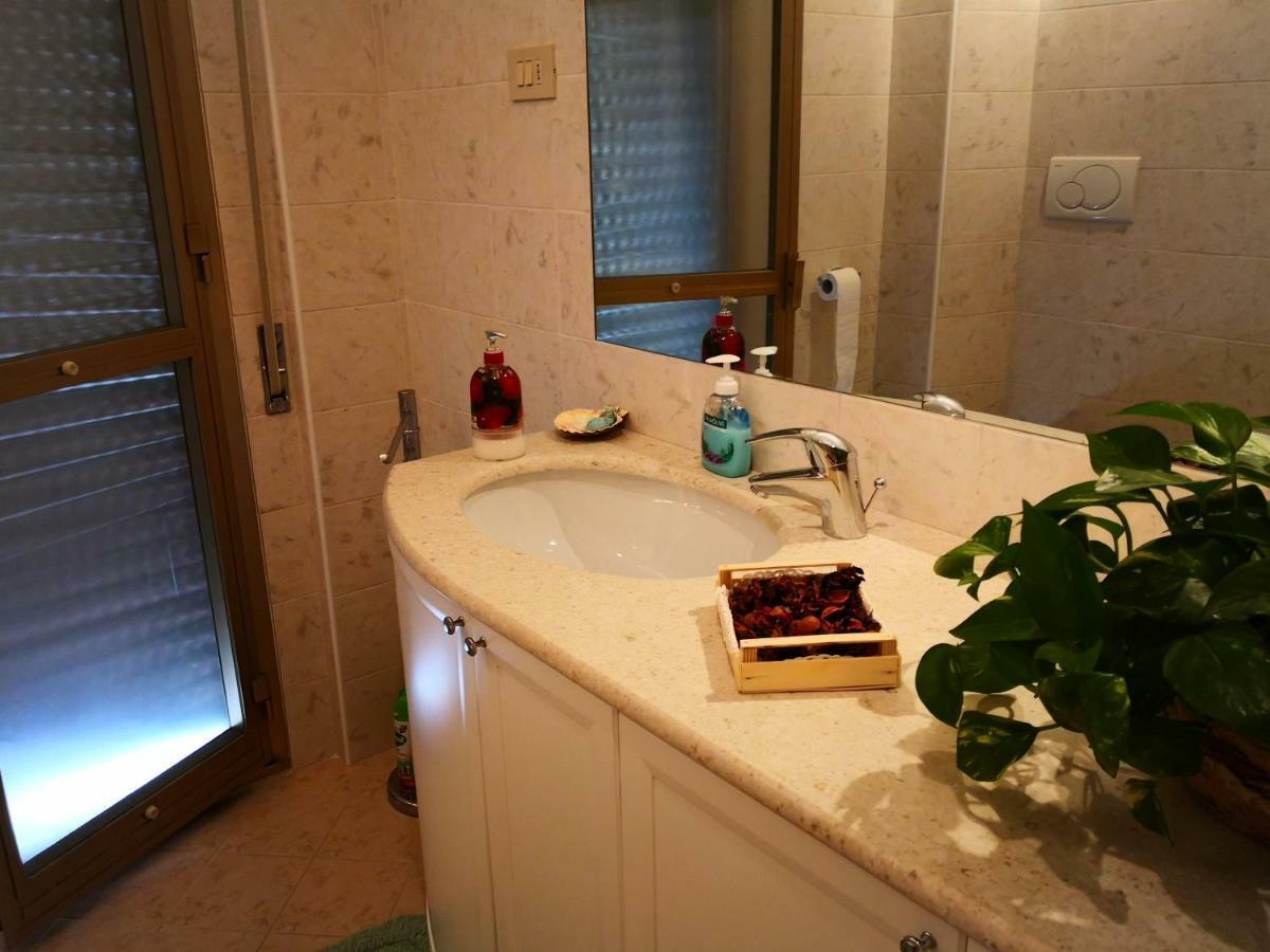 B&B Da Thais Un Piacevole Relax ตรีเอสเต ภายนอก รูปภาพ